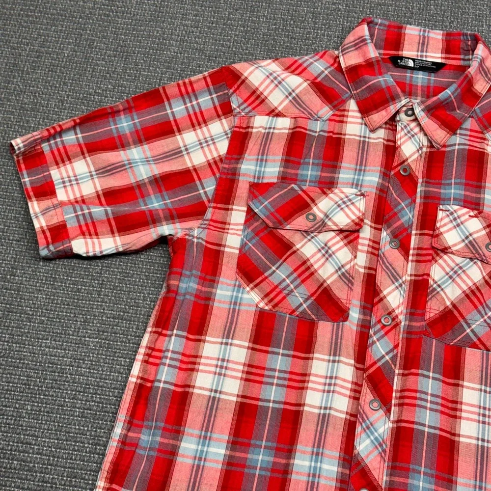 The North Face Mens Red Plaid Short Sleeve Snap Front Western Shirt Small 9307